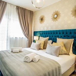 Gaze Out At The City In A Retro-Chic Getaway